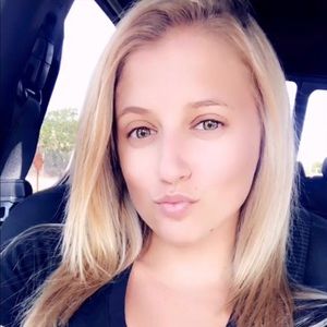 Meet your Posher, Shea